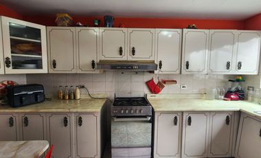 VENDO CASA 3 PISOS CHACARILLA SURCO CONDOMINIO PARQUES