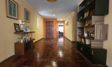 VENDO CASA 3 PISOS CHACARILLA SURCO CONDOMINIO PARQUES