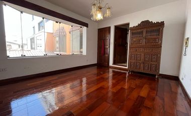 VENDO CASA 3 PISOS CHACARILLA SURCO CONDOMINIO PARQUES