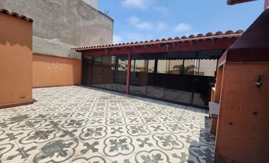 VENDO CASA 3 PISOS CHACARILLA SURCO CONDOMINIO PARQUES