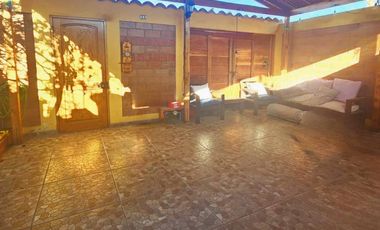 Venta casa sólida dos pisos Villa John Wall, Arica
