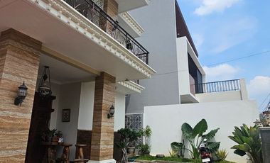 Jual Rumah Luas 2 Lantai Penginapan dan kost di sawunggaling banyumanik