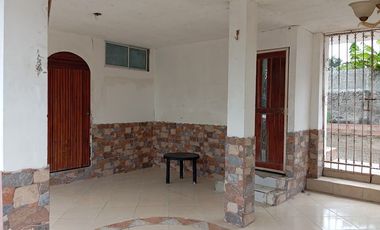 VENTA DE CASA EN SUA – IDEAL PARA HOSTERÍA, ASILO O PROYECTO TURÍSTICO 📍 Sua, Esmeraldas – Balneario turístico, a pocos metros del mar