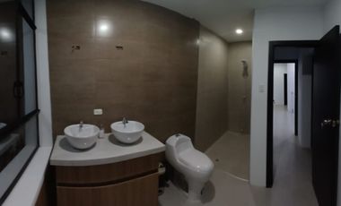 VENTA DE CASA DE 2 PISOS – BALCONES DE TACHINA, ESMERALDAS