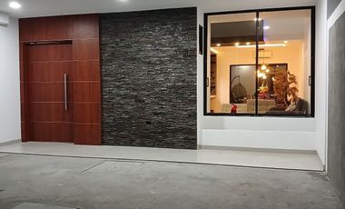 VENTA DE CASA DE 2 PISOS – BALCONES DE TACHINA, ESMERALDAS