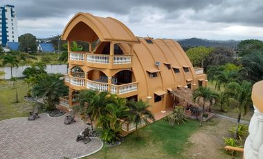 VENTA DE COMPLEJO E N ATACAMES   FRENTE AL MAR