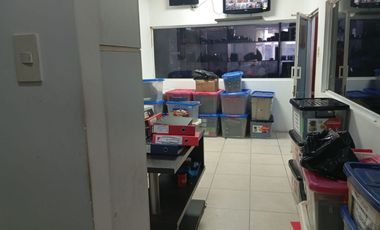 ALQUILO LOCAL ESQUINERO – ZONA CODESA, ESMERALDAS  ¡única! Amplio local comercial esquinero, ideal para cualquier tipo de negocio