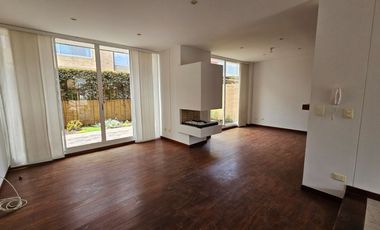 ARRIENDO CASA ENTRADA DE CHIA – AL LADO DE MCDONALD´S