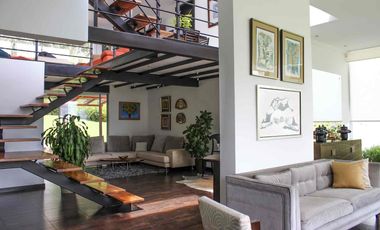 🏡 CASA DE LUJO EN VENTA – SAN JOAQUÍN, SECTOR EL ALTO