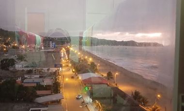 Remate! Lindo Departamento en la Playa de Atacames – Arco Iris 🏡🏖  🔹 Departamento en oferta especial 🔥 🔹 3 dormitorios amplios y cómodos 🛏️ 🔹 U