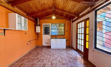 LOS ANDES - ARRIENDA CASA DE DOS PISOS 2D 1B VILLA EL CARMEN