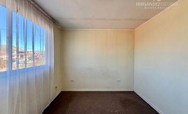 LOS ANDES - ARRIENDA CASA DE DOS PISOS 2D 1B VILLA EL CARMEN