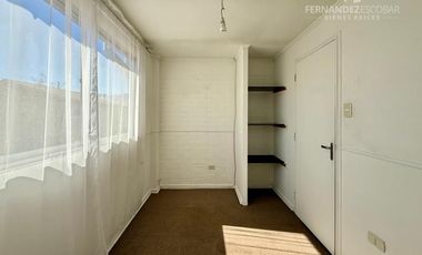 LOS ANDES - ARRIENDA CASA DE DOS PISOS 2D 1B VILLA EL CARMEN