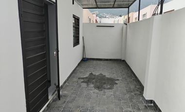 Bonita Casa Col Colinas de Anahuac, Escobedo