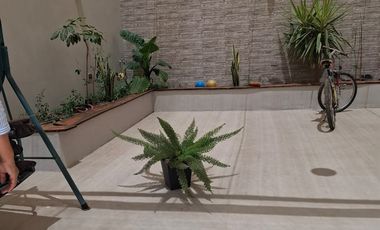 VENTA DE CASA AMPLIA, LUZ NATURAL Y HERMOSAS VISTAS MUY CERCA A VALLE BLANCO CERRO COLORADO  AREQUIPA