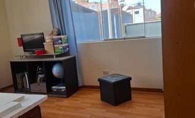 VENTA DE CASA AMPLIA, LUZ NATURAL Y HERMOSAS VISTAS MUY CERCA A VALLE BLANCO CERRO COLORADO  AREQUIPA