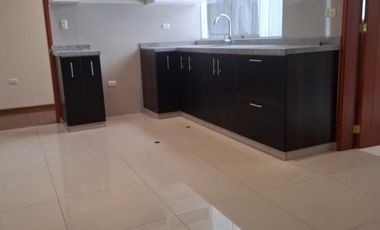 🏡💫 ¿Tu familia necesita más espacio y ambientes amplios para vivir mejor? Disfruta 191 m² totales con balcones, cocina amplia y ambientes iluminados