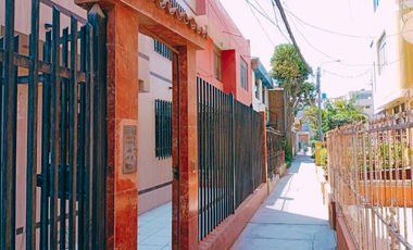 ALQUILER DE AMPLIA CASA DE 3 PISOS EN URB. FEDERICO VILLAREAL – CHICLAYO