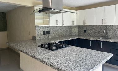 CASA EN RENTA EN LAS CAÑADAS