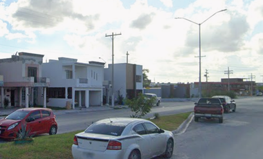 BONITA CASA MUY CERCA DE PATIO MATAMOROS