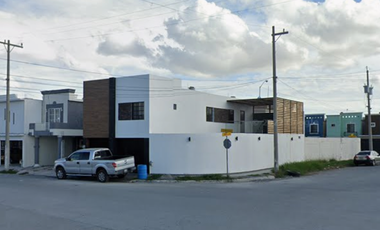 BONITA CASA MUY CERCA DE PATIO MATAMOROS