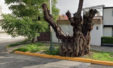 Casa en venta en Cto. Circunvalación Pte, San Lucas Tepetlacalco, Tlalnepantla, México.