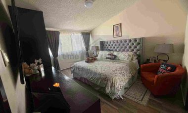 hermosa y amplia casa en Jardines de Coyoacán