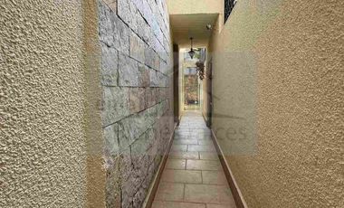 hermosa y amplia casa en Jardines de Coyoacán