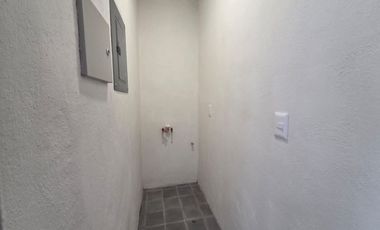 DEPARTAMENTO EN VENTA DE 2 RECAMARAS, CERCA DEL CUCEI Y PARQUE AGUA AZUL Y CALZADA INDEPENDENCIA..