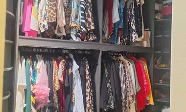 VENTA HERMOSA CASA EN PUERTA DE HIERRO EQUIPADA Y AMUEBLADA