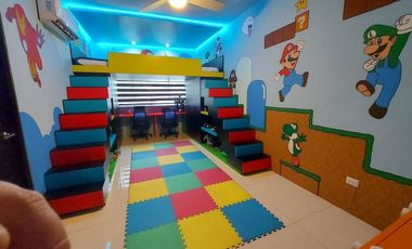 VENTA HERMOSA CASA EN PUERTA DE HIERRO EQUIPADA Y AMUEBLADA