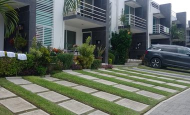 Venta de Casa en condominio solo 8