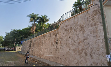 Casa en venta en Pedro Moreno González No. 2 Mz. 21, Colonia Loma del Barro, Zapotlán el Grande. Gran oportunidad de inversión