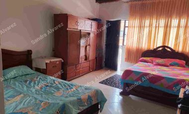 VENTA BONITA Y AMPLIA CASA CANDILES BUCARAMANGA