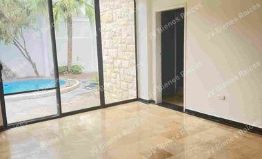 Rento Casa urbanización Laguna Dorada Samborondon