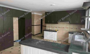 Rento Casa urbanización Laguna Dorada Samborondon