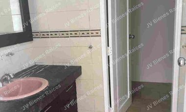 Rento Casa urbanización Laguna Dorada Samborondon