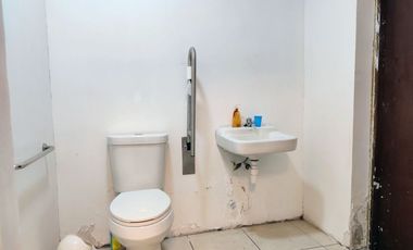 Remodelada para oficinas, San Miguel, Metro Lo Vial