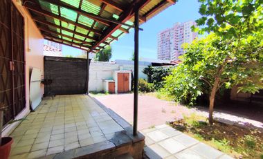 Remodelada para oficinas, San Miguel, Metro Lo Vial