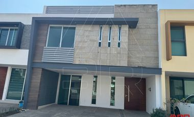 🏡 CASA IMPECABLE EN RENTA – PUNTO SUR 1