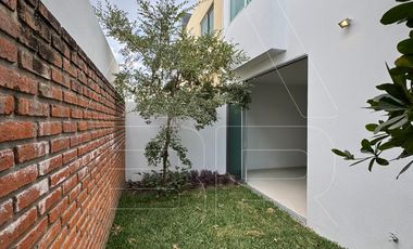 🏡 CASA IMPECABLE EN RENTA – PUNTO SUR 1