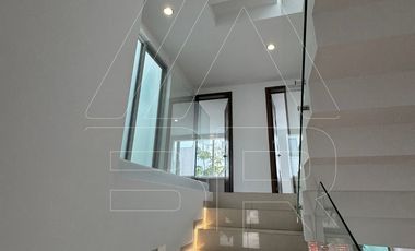 🏡 CASA IMPECABLE EN RENTA – PUNTO SUR 1