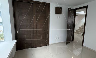 🏡 CASA IMPECABLE EN RENTA – PUNTO SUR 1