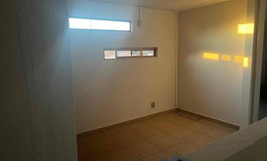 Hermosa y amplia casa en renta en Galaxia La Calera