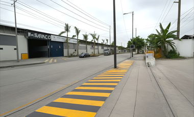 Terreno en alquiler Avenida José Rodríguez Bonin – 600 m² – Zona de alto tráfico - ideal para concesionarios