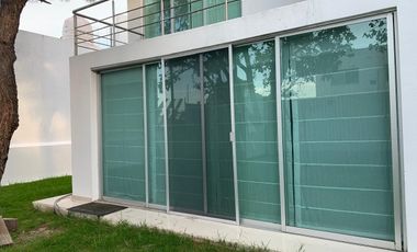 HERMOSA CASA EN VENTA EN BUGAMBILIAS SEGUNDA SECCION