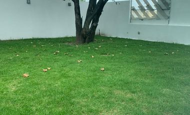 HERMOSA CASA EN VENTA EN BUGAMBILIAS SEGUNDA SECCION