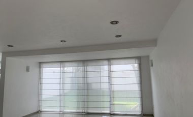 HERMOSA CASA EN VENTA EN BUGAMBILIAS SEGUNDA SECCION