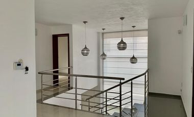 HERMOSA CASA EN VENTA EN BUGAMBILIAS SEGUNDA SECCION