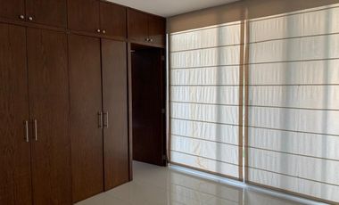 HERMOSA CASA EN VENTA EN BUGAMBILIAS SEGUNDA SECCION